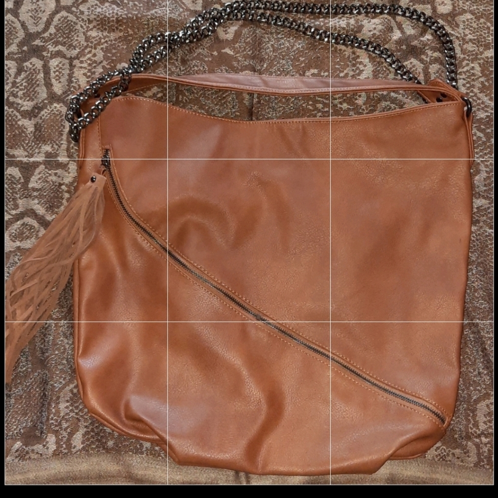 Large boho tassle & chain shoulder bag